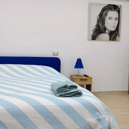 Roca House Tatil Evi Valenzano